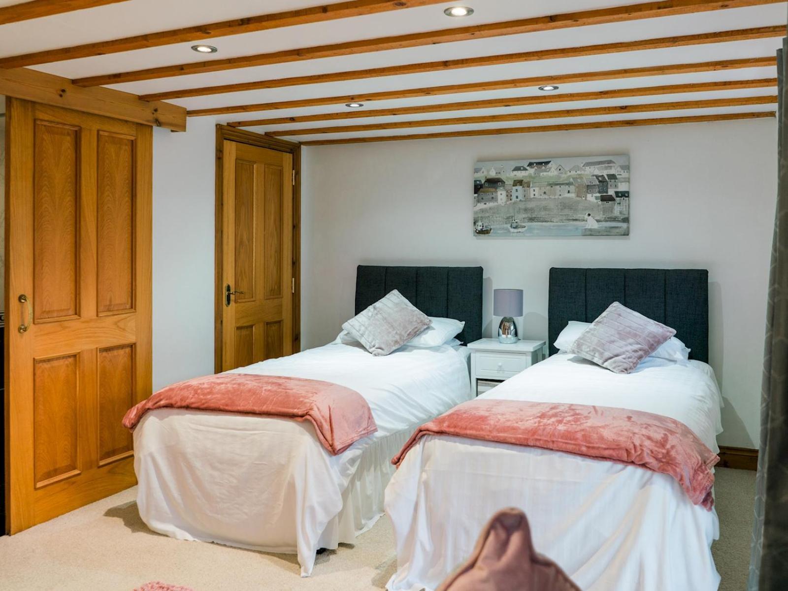 Pass The Keys Peaceful & Coastal 2 Bedroom Cottage Cardigan Exteriér fotografie