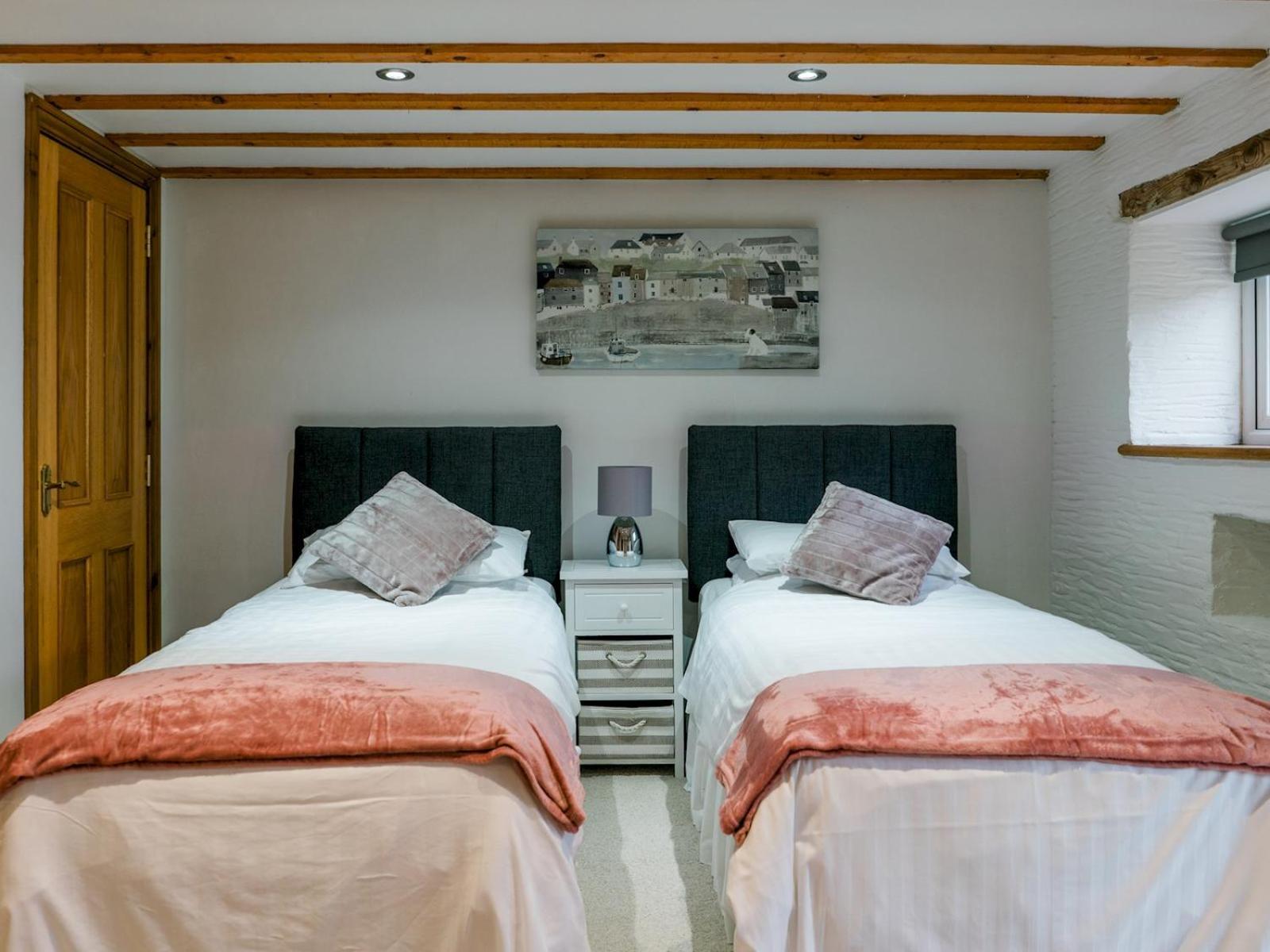 Pass The Keys Peaceful & Coastal 2 Bedroom Cottage Cardigan Exteriér fotografie