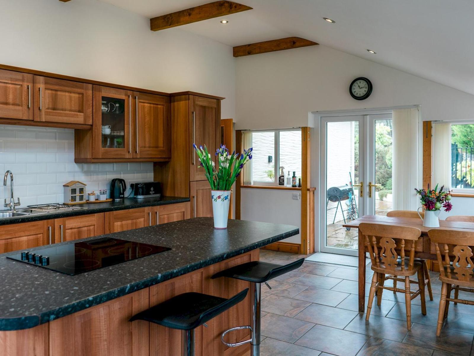 Pass The Keys Peaceful & Coastal 2 Bedroom Cottage Cardigan Exteriér fotografie