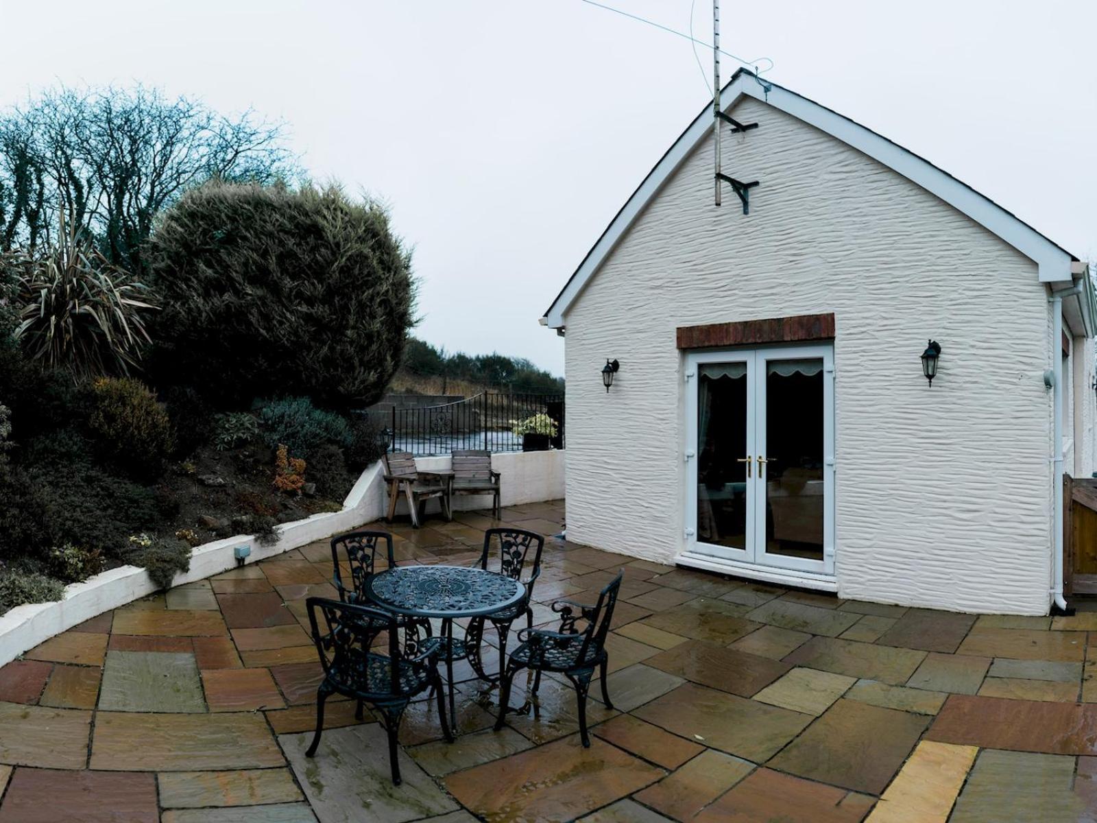 Pass The Keys Peaceful & Coastal 2 Bedroom Cottage Cardigan Exteriér fotografie
